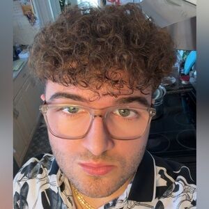 Meet your Posher, Gianluca